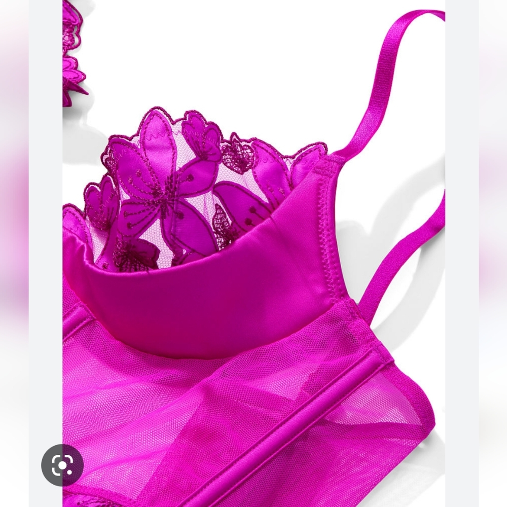 VS Very Sexy Floral Embroidered Quarter Cup Corset Top. - Picture 4 of 10